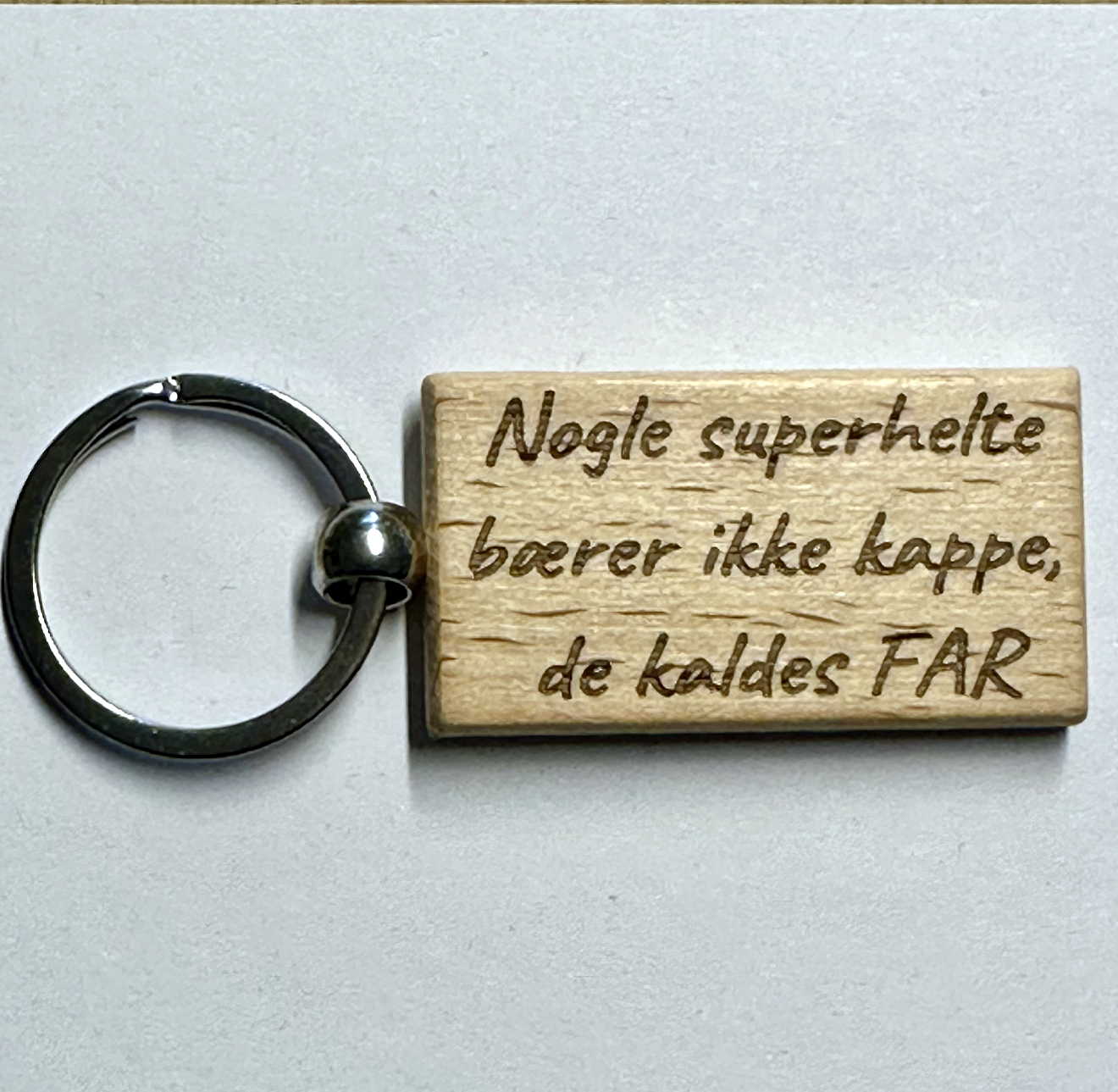 Nogle superhelte bærer ikke kappe, de kaldes far